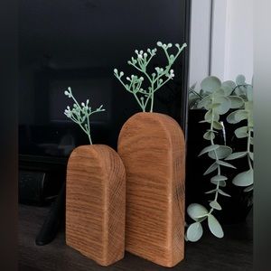 Wooden arch decor pieces